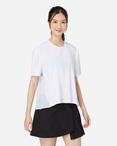 FUNCTIONAL TEE WITH PLEATED PANEL
